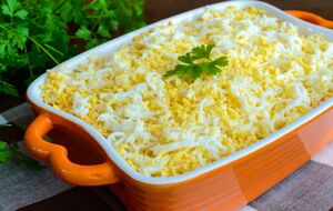 Салат "Мімоза" має настоятися в холодильнику приблизно три години