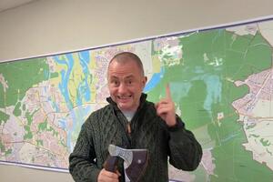 Хонда звернулася до суду з позовом проти Бахматова й обвинувачує його в поширенні неправдивої інформації, зазначив адвокат