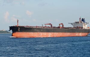Тривала стоянка танкера викликає занепокоєння в екологів