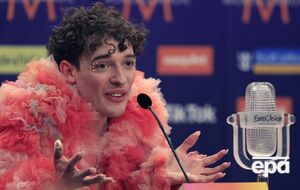 Nemo не считают возможным на фоне скандала вокруг Израиля, чтобы хрустальный микрофон стоял дома на их полке