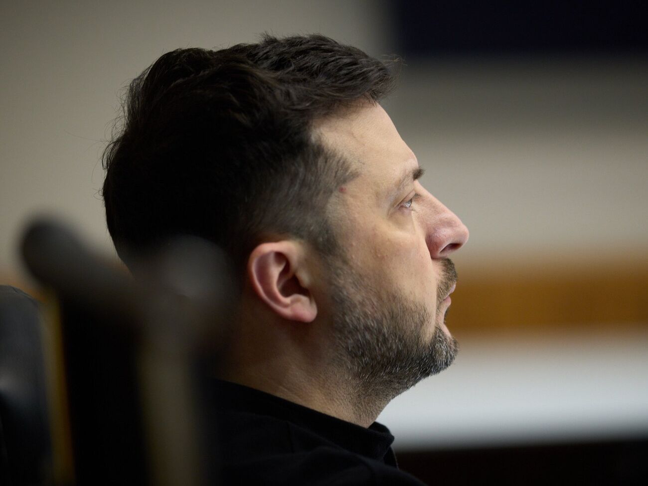 Америка должна поговорить с РФ по поводу прекращения огня на период выборов, отметил Зеленский