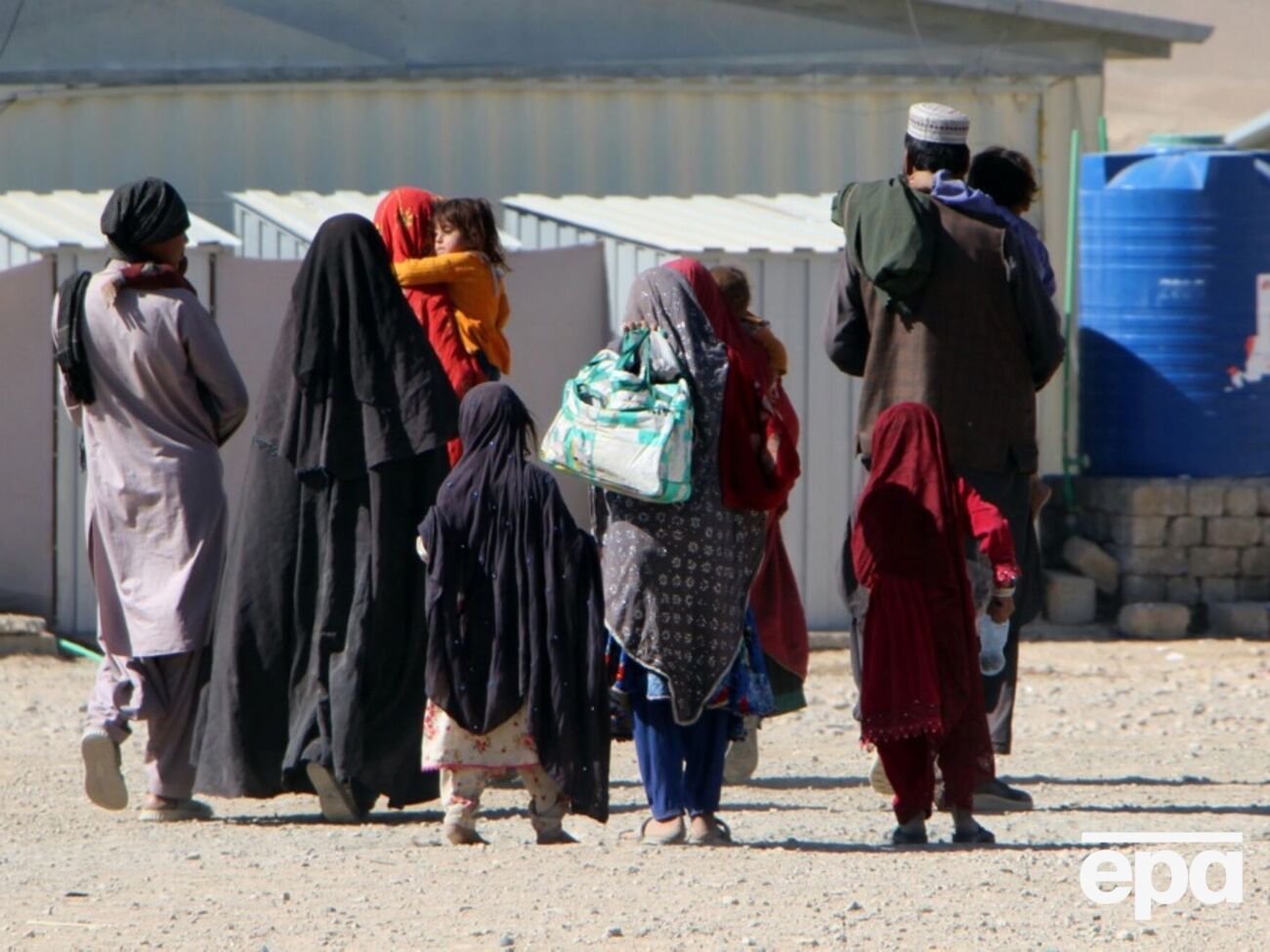 За даними правозахисних організацій, приблизно 1,8 тис. афганців чекають на в’їзд до Німеччини