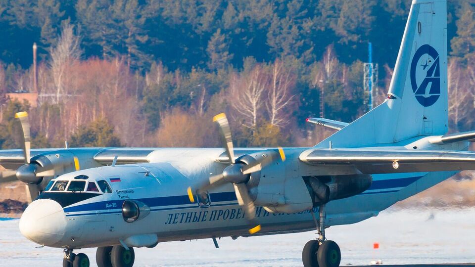 Російські пабліки повідомили про ураження дроном літака Ан-26 у тимчасово окупованому Криму