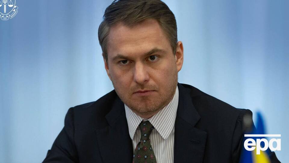 Кравченко заявив, що не подавав і не збирається подавати у відставку