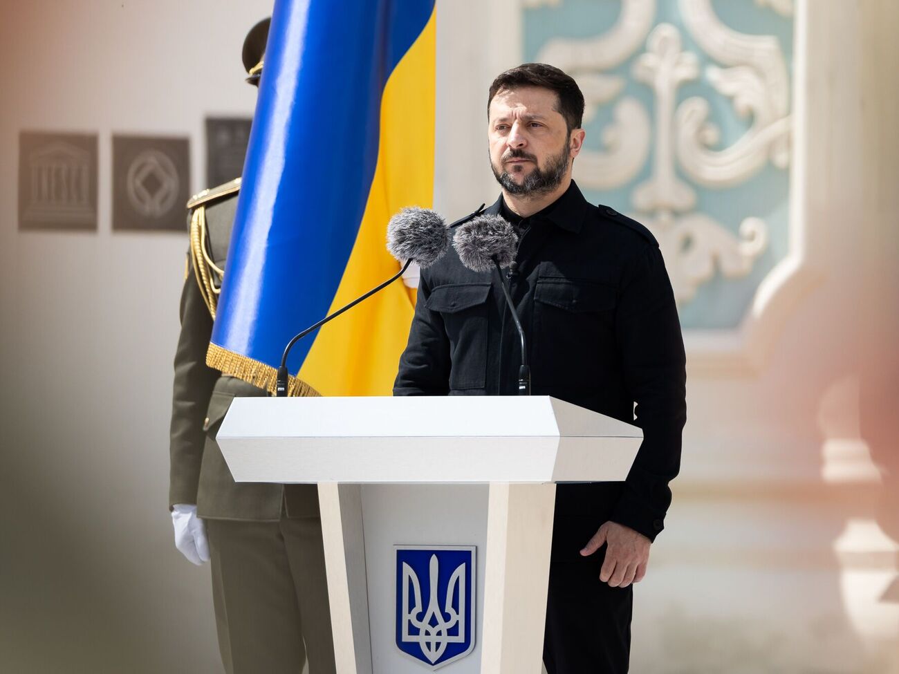 СМИ пишут, что Зеленский встретится с Мерцем