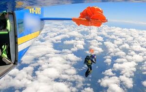 Парашутист у підсумку врятувався