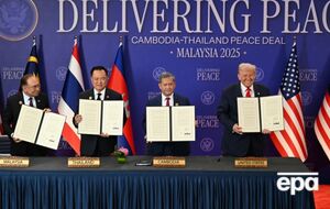 За словами Трампа, він провів "дуже гарну розмову" із прем'єр-міністрами Таїланду й Камбоджі