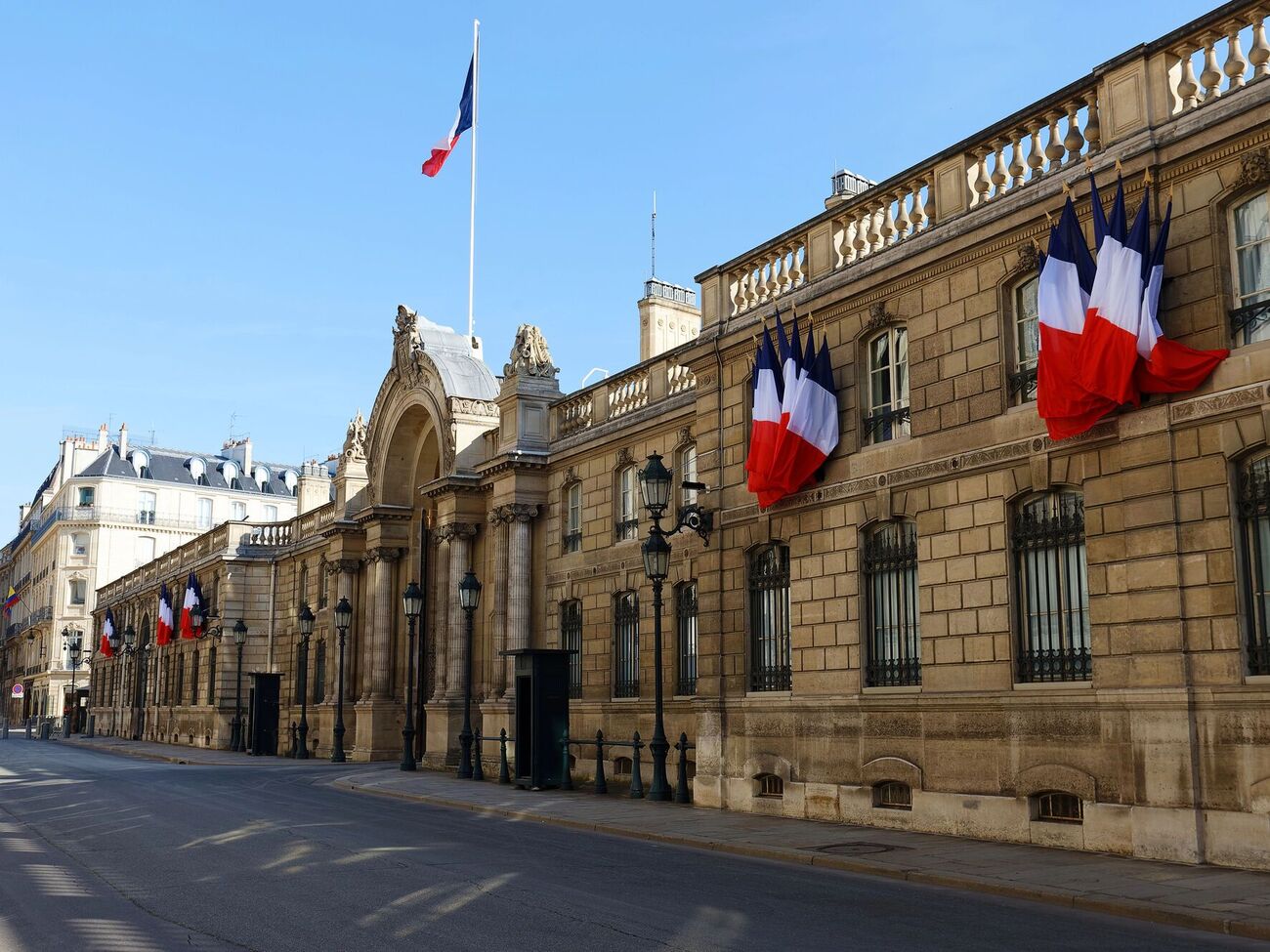 Встреча должна была стать продолжением телефонного разговора европейцев с Трампом, однако в Елисейском дворце проинформировали, что ее не будет