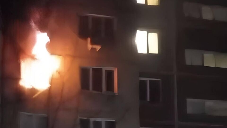 В городе зафиксированы взрывы и пожар