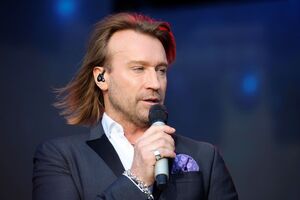 Винник в конце февраля 2022 года тайно покинул Украину и выехал в Германию