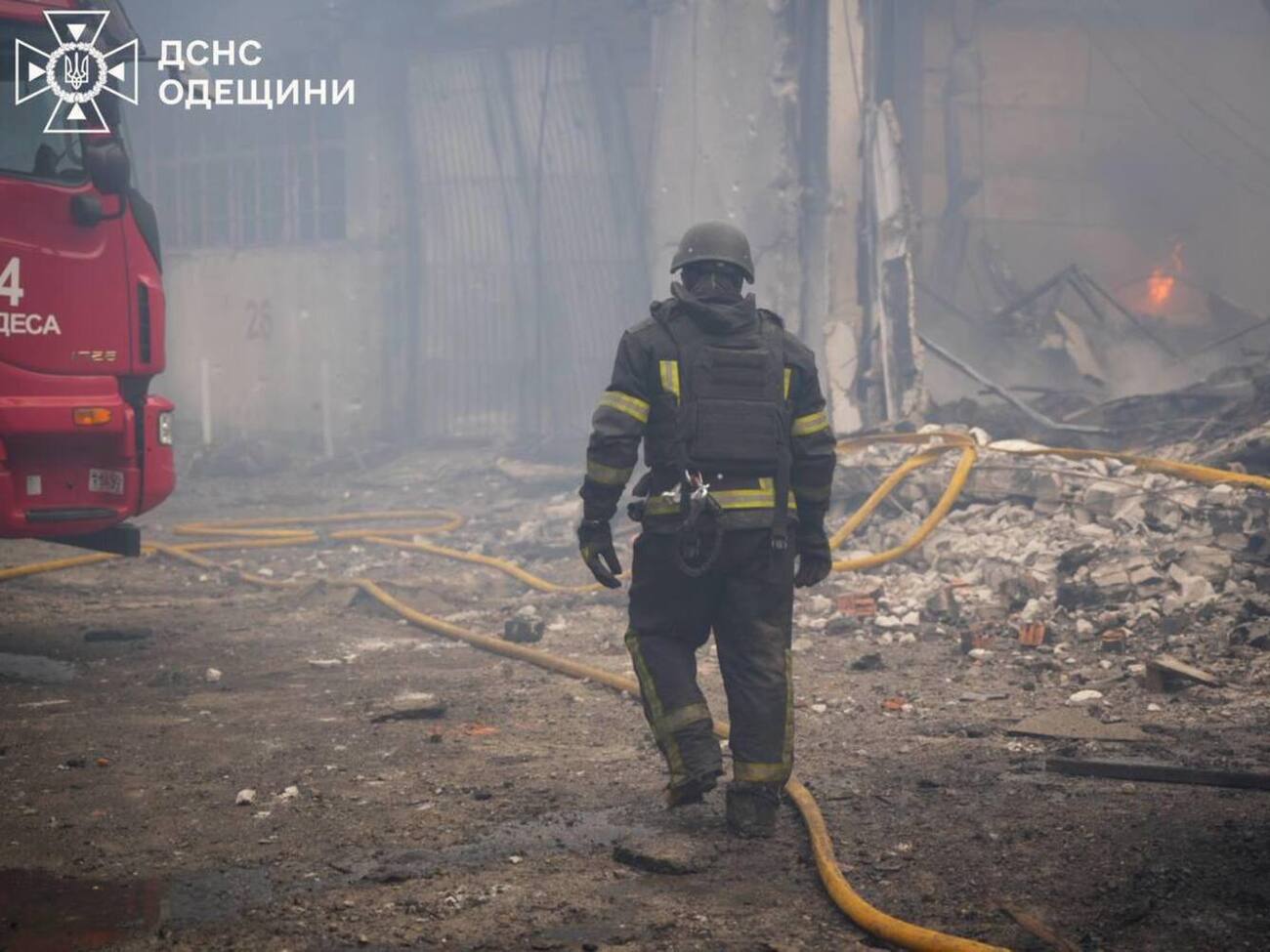 ДСНС: Зафіксовано влучання восьми ракет і 33 ударних безпілотників на 18 локаціях