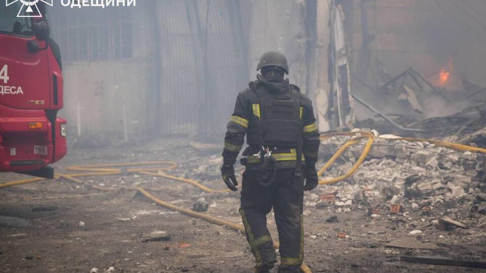 ГСЧС: Зафиксировано попадание восьми ракет и 33 ударных беспилотников на 18 локациях