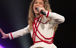 Нерсесян выступила под номером шесть с песней "Мотанка"