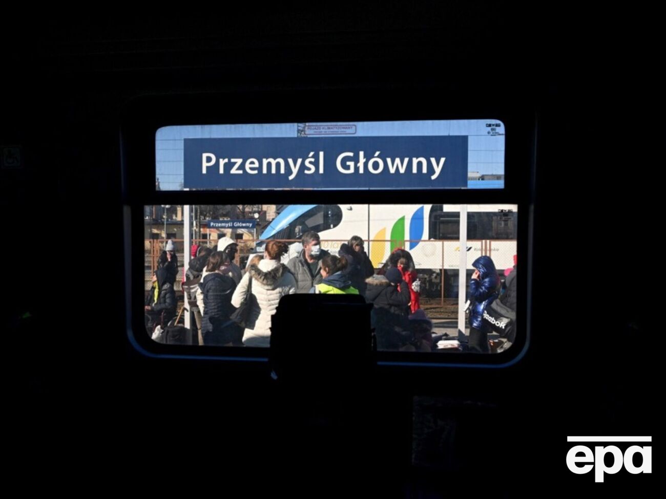 Из поезда эвакуировали примерно 480 пассажиров