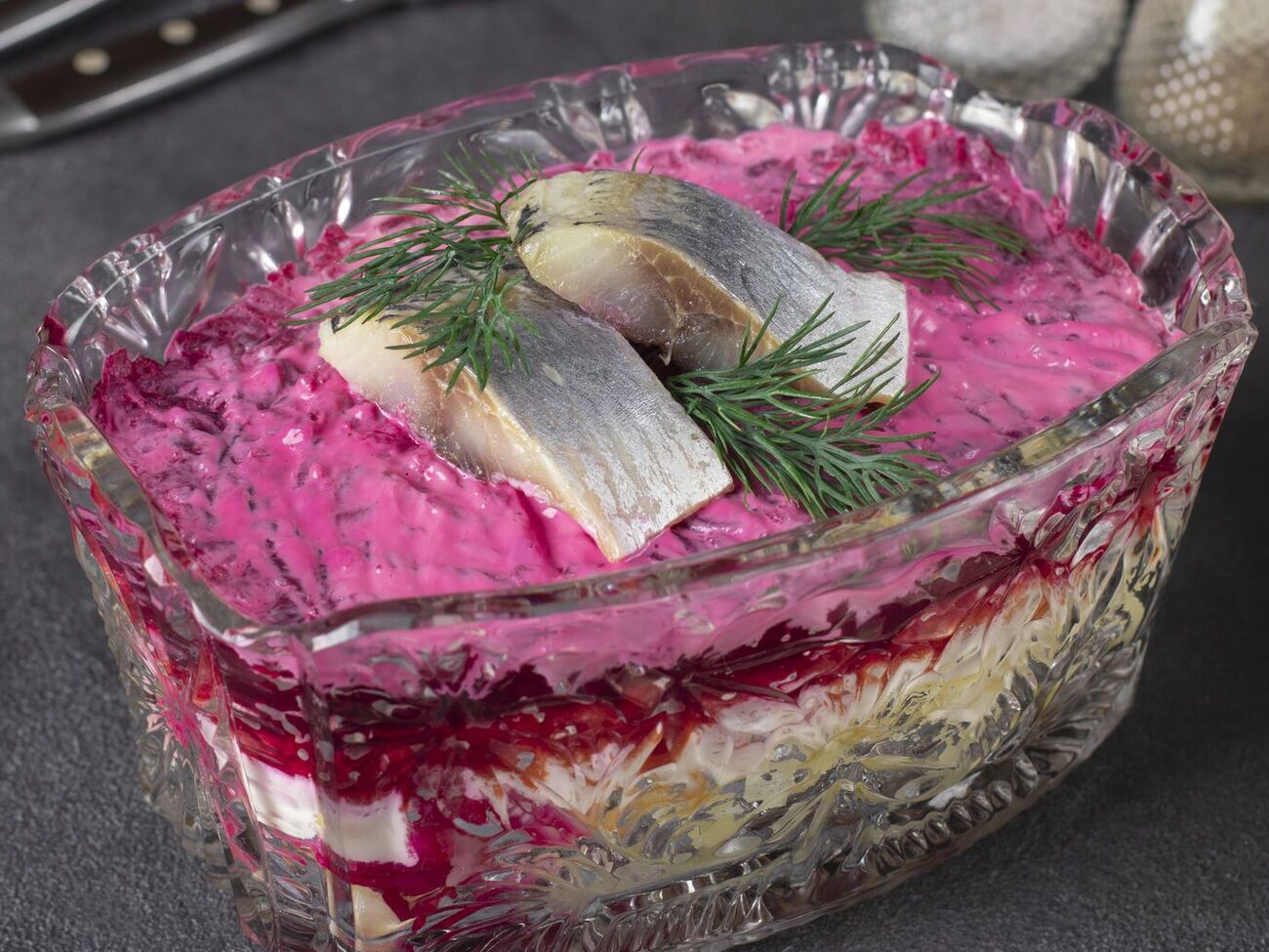 Для салата понадобится 200 г майонеза