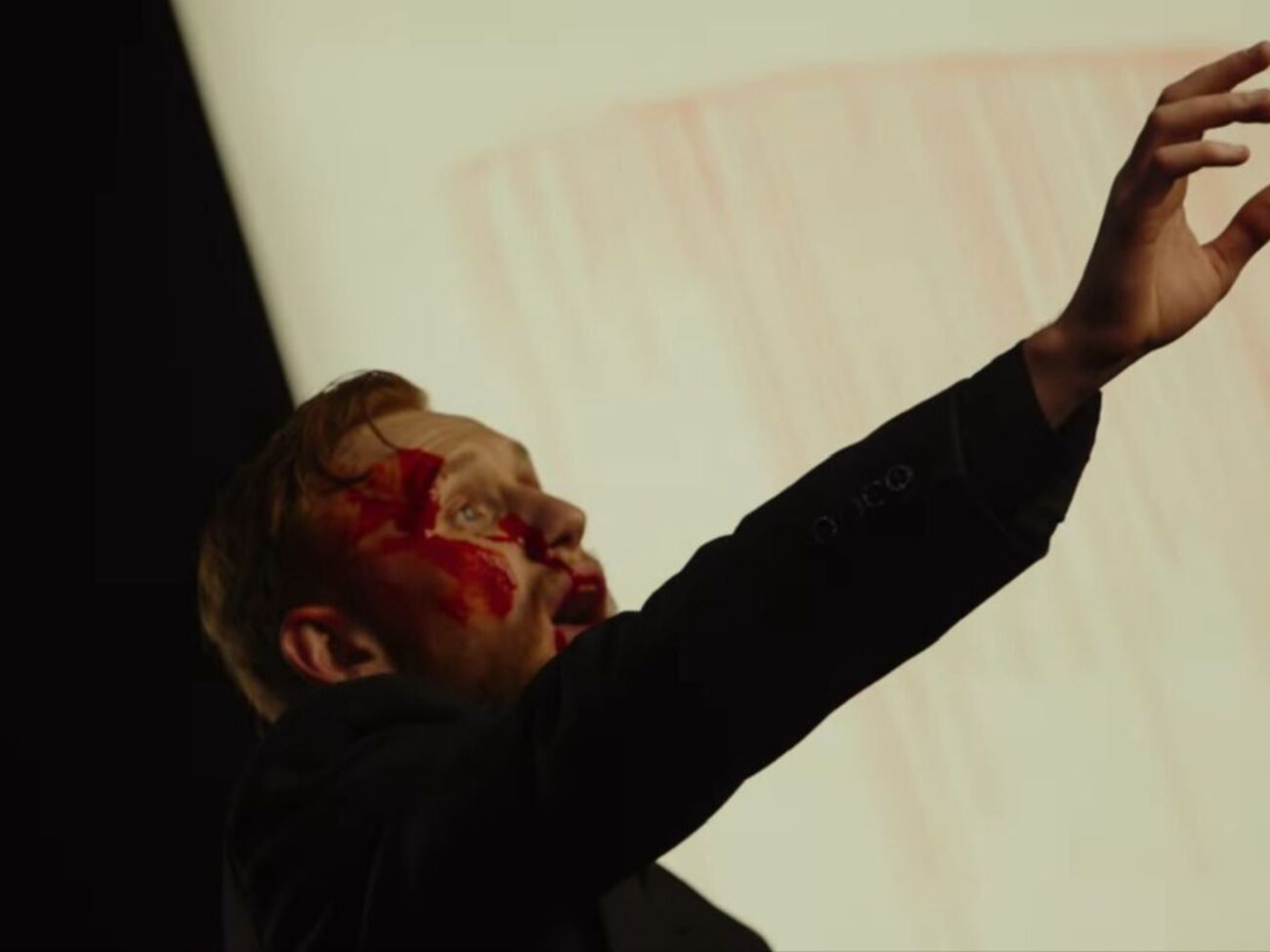 Рудинский в этом спектакле исполняет главную голь