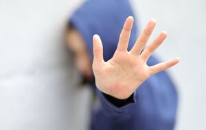 По данным пабликов, девушку избили, потому что она якобы издевалась над животными