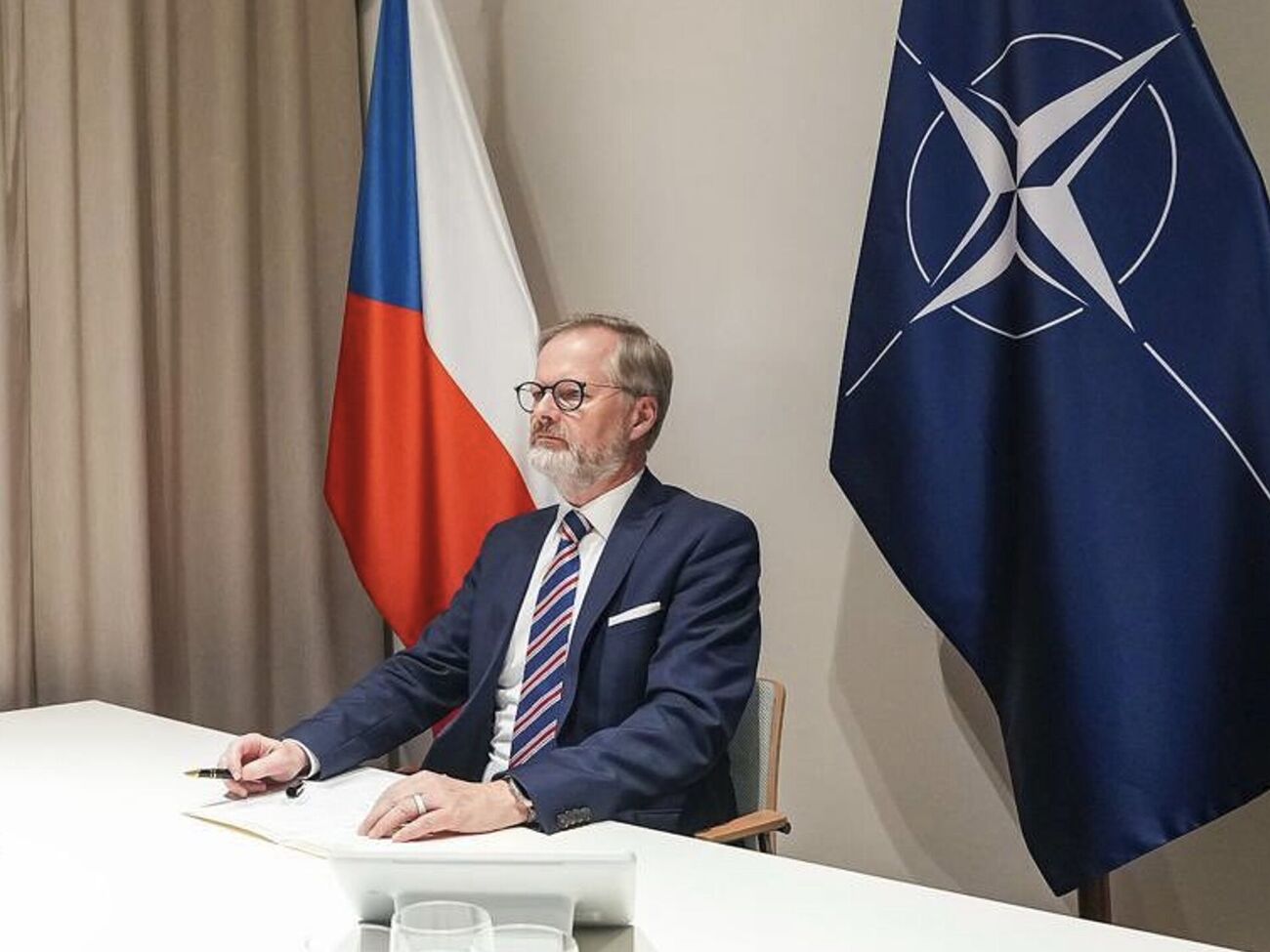 Фіала обіцяв 2025 року передати Україні 1,8 млн боєприпасів