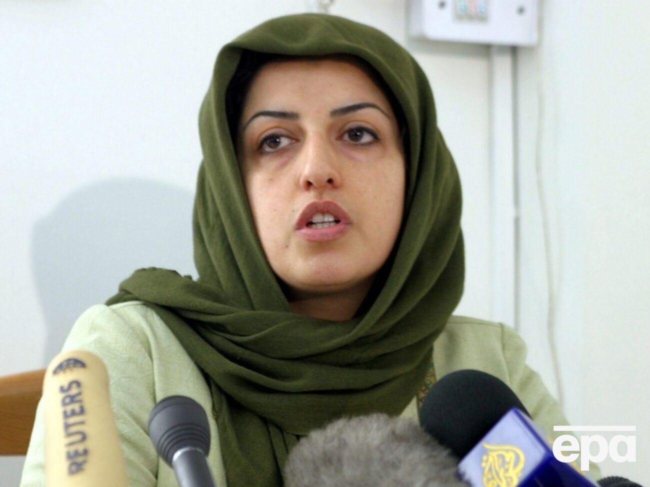 Мохаммади и другие активисты были задержаны 12 декабря в иранском городе Мешхед