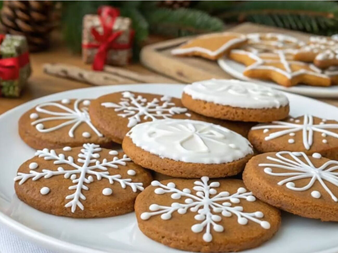 Глазурь быстро застывает, поэтому ее нужно использовать максимально быстро