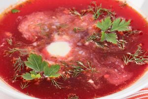 Для заправки понадобится 100 г смородины