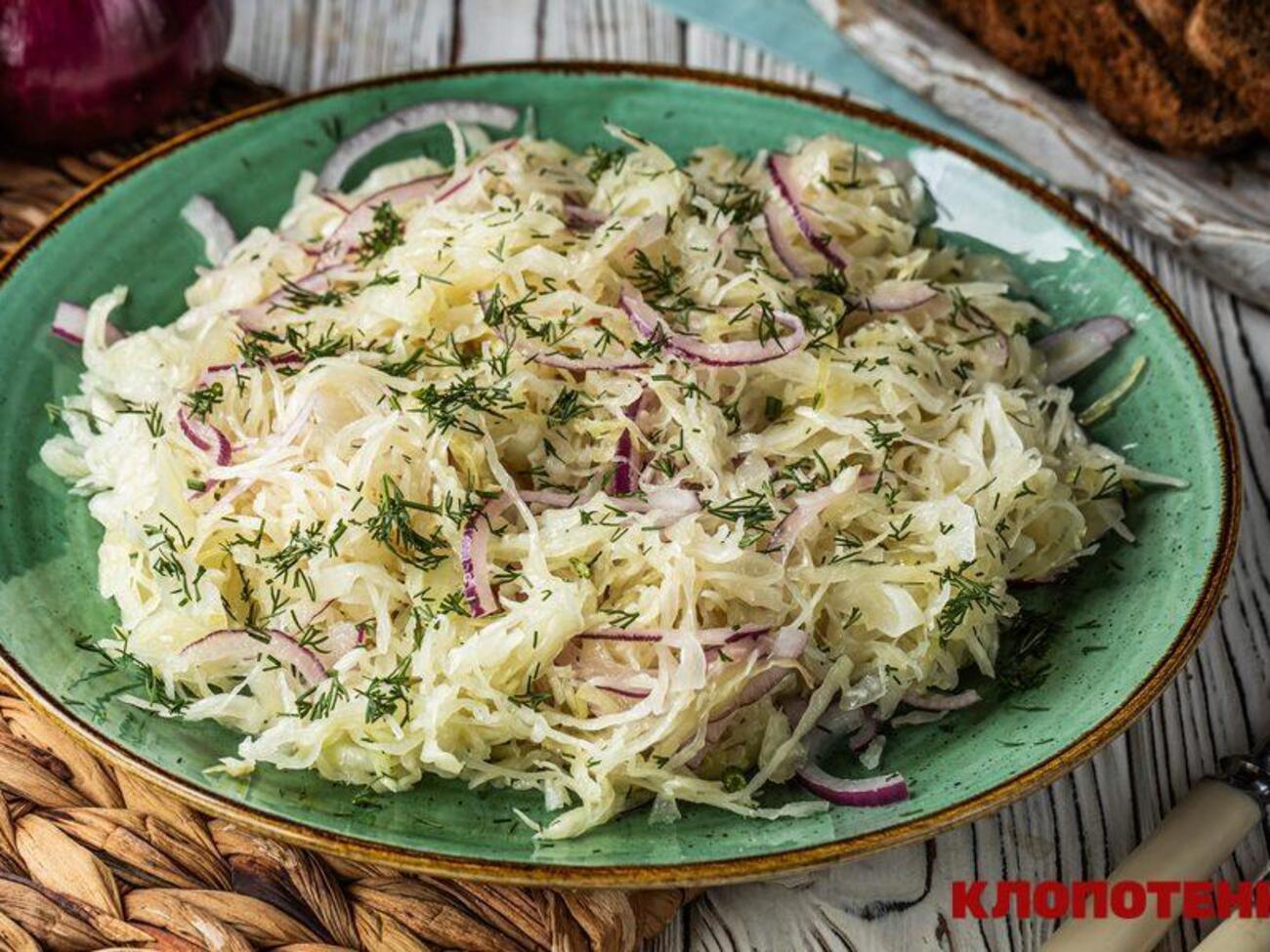 Для салата возьмите фиолетовую луковицу