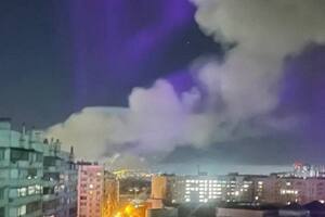Поздно вечером 14 декабря в Белгороде были слышны взрывы, поднялся густой дым, сообщили паблики