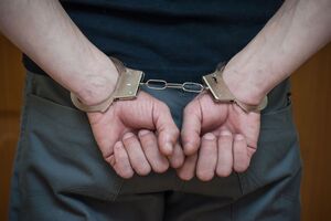 Одного із затриманих доправили у відділок поліції за нібито екстремістську символіку