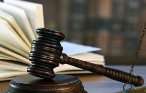 Суд призначив пенсіонеру 17 тис. грн штрафу, ще 5348 грн той має сплатити за експертизи