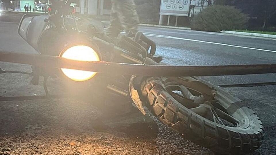 Чоловік на великій швидкості мчав через пункт пропуску, розповіли прикордонники