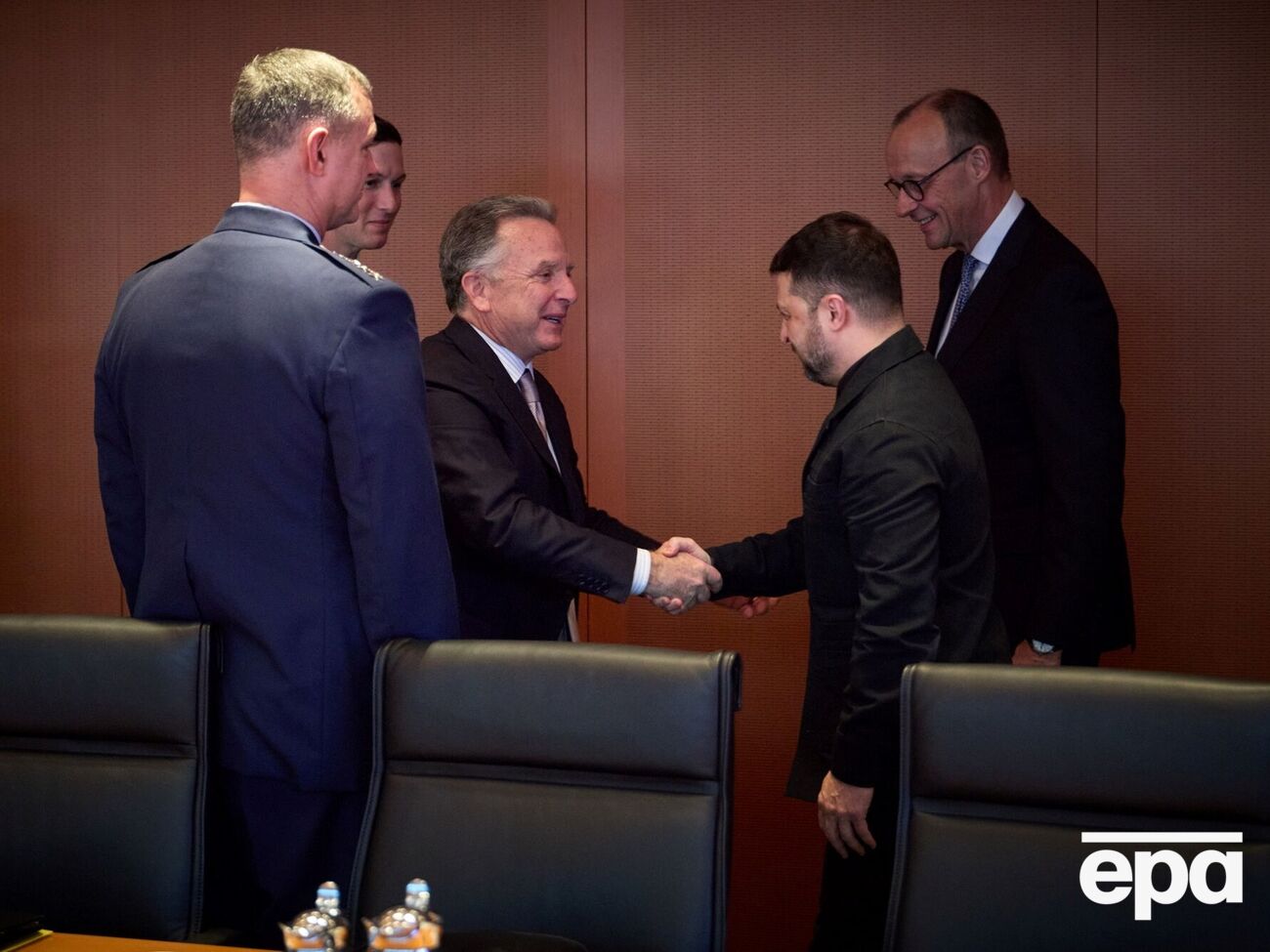 Переговоры с делегацией США проводит президент Украины Владимир Зеленский