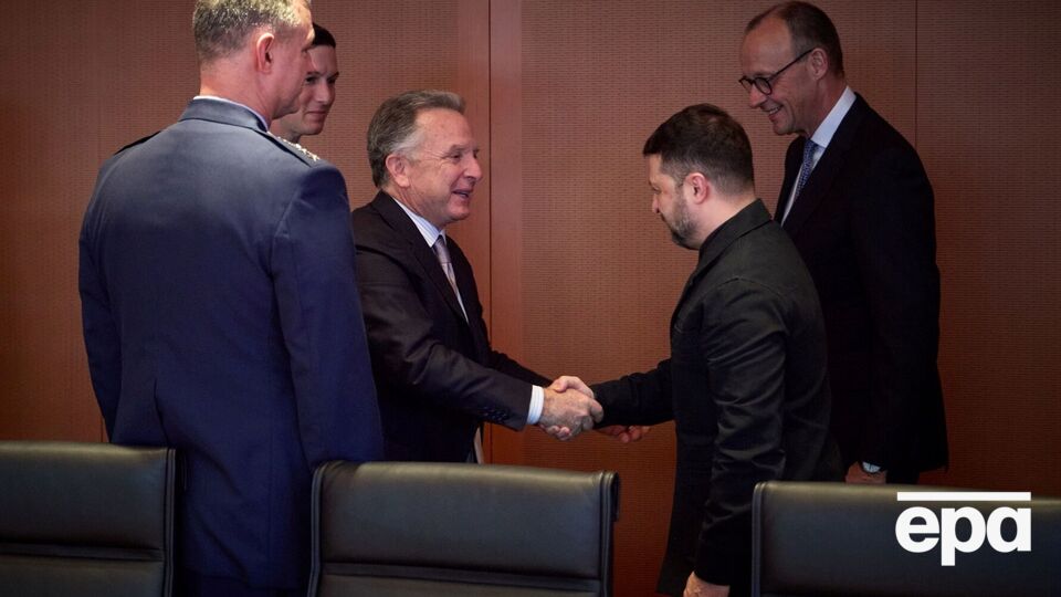 Переговори з делегацією США проводить президент України Володимир Зеленський