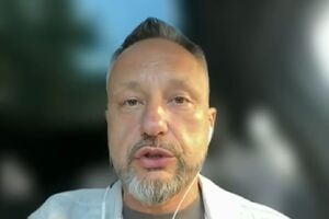 Это мой родной двор. Вот и имеем первое доказательство расселения российской сволочи в наши квартиры