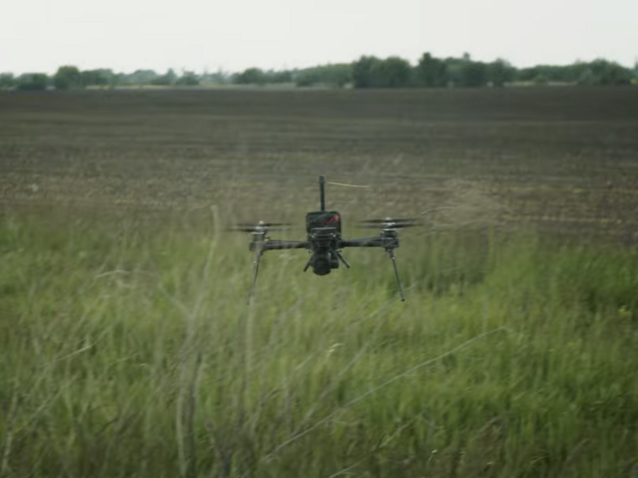 Зеленский отметил, что Украина не только обращается за помощью и поддержкой, но и предлагает Германии совместное производство