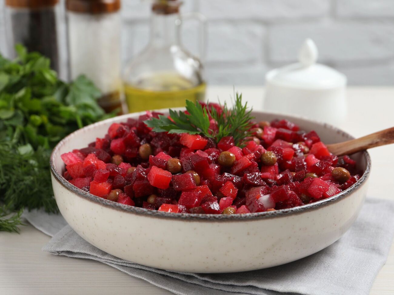 Винегрет готовят из отварных овощей