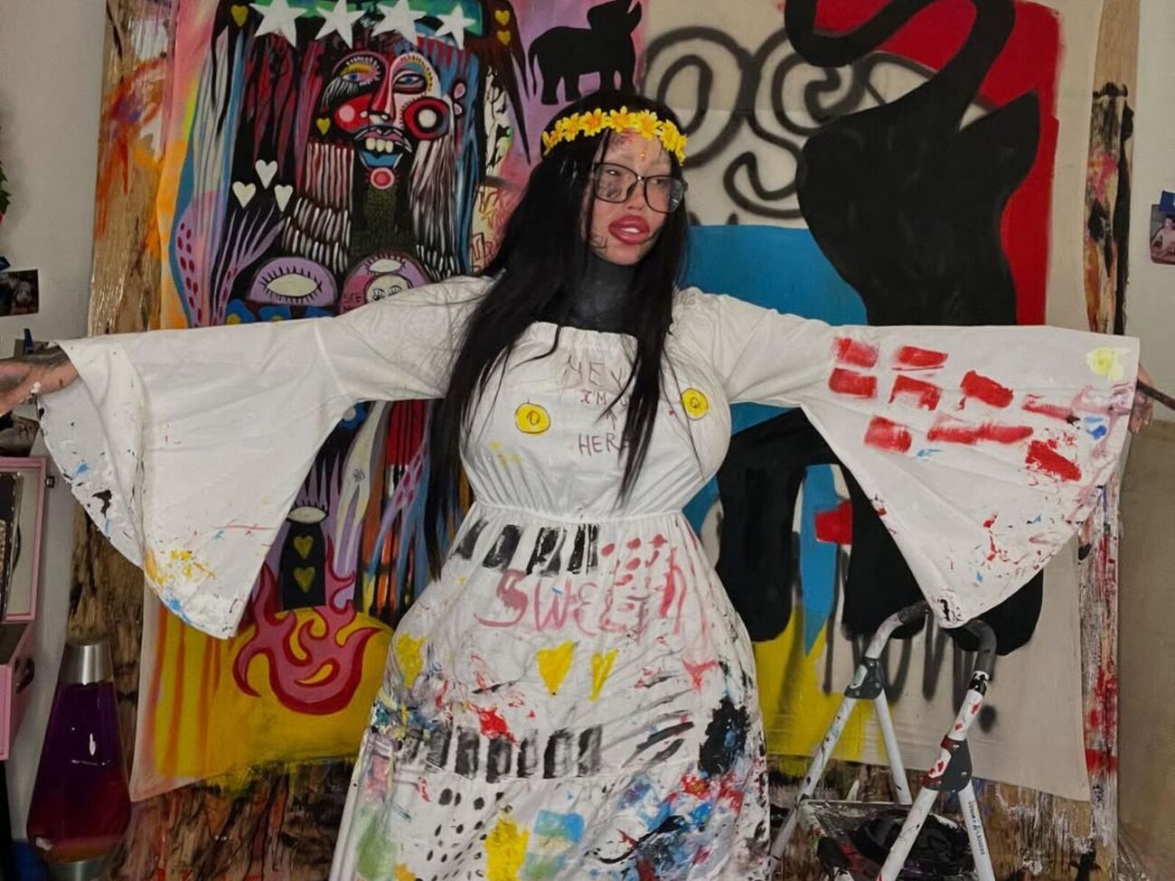 Марія Магдалина писала психоделічні картини, зокрема автопортрети