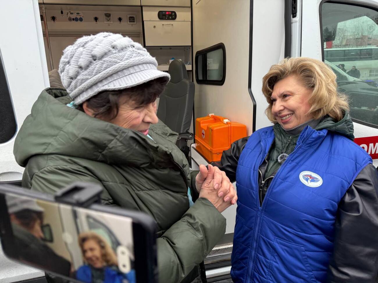 Більшість тих, хто виїхав з України, – люди похилого віку