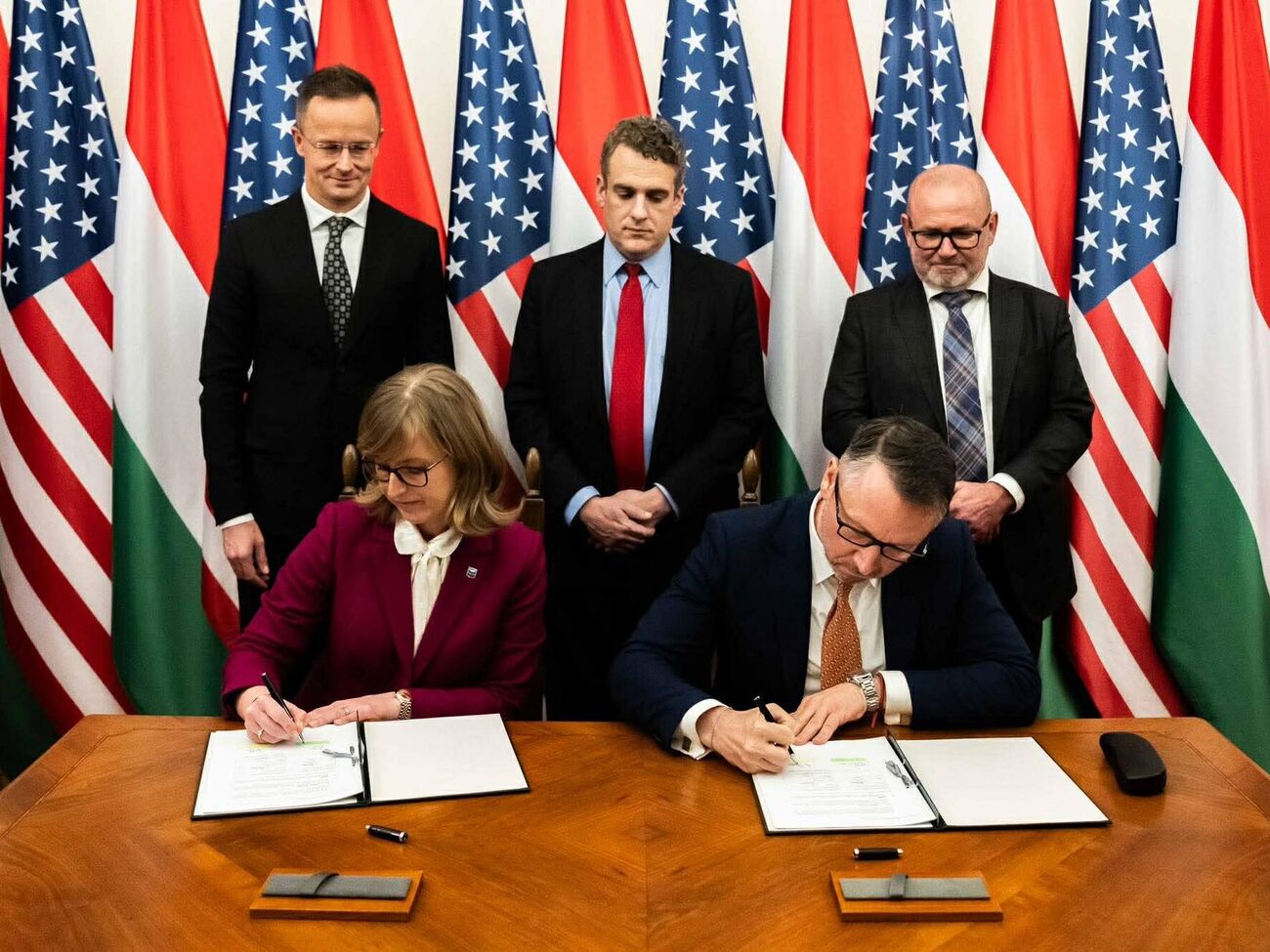 Сийярто: Венгрия заинтересована в закупке энергии из как можно большего количества источников