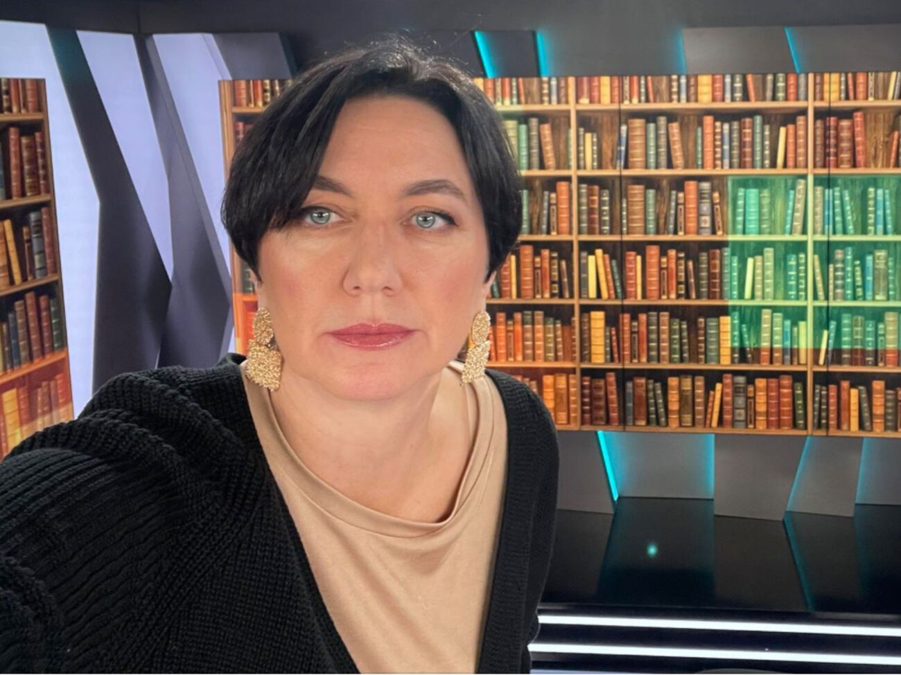 Графоман хотел вступить в ПЕН и присылал поэзии, сгенерированные ИИ. Ему усердно отвечал мой ChatGPT