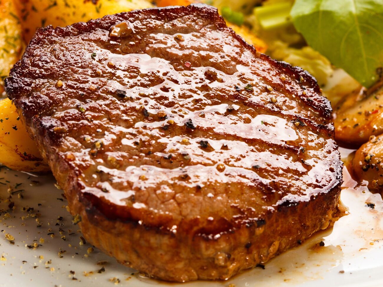 Для маринада понадобится 250 г греческого йогурта