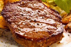 Для маринада понадобится 250 г греческого йогурта