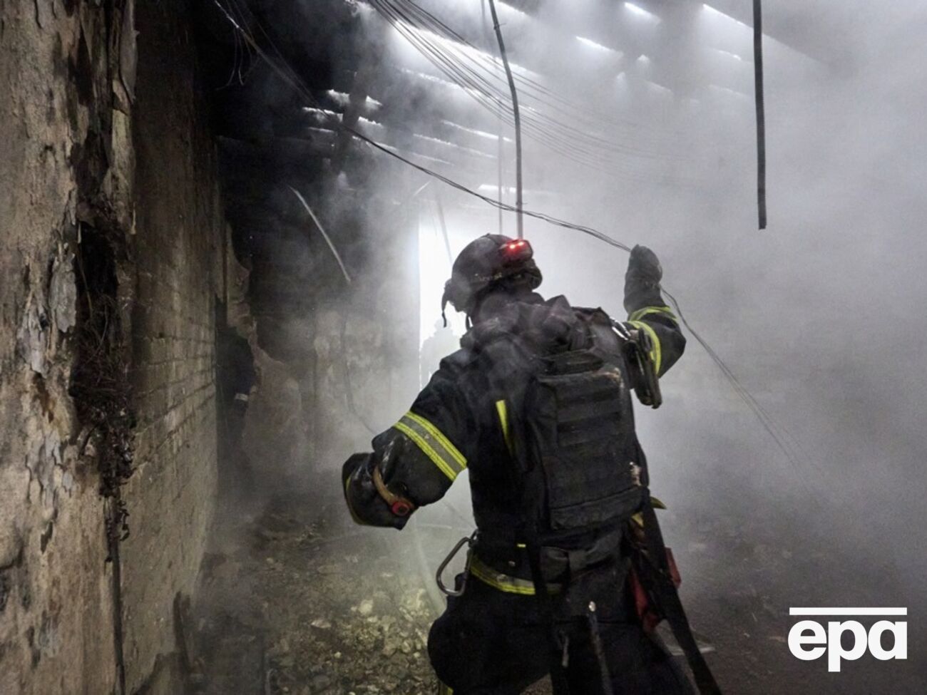 В результате атак РФ десятки тысяч человек остались без электроэнергии