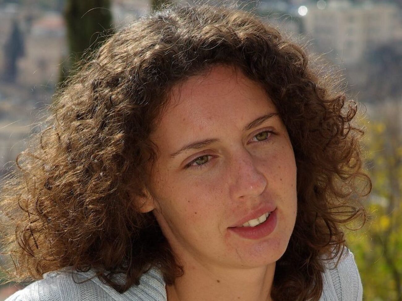 Принизити людину публічно легше, ніж довести її провину в суді. Це методи гопників