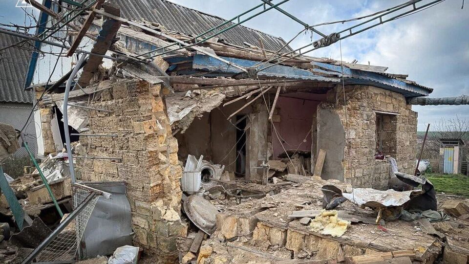 Во время отключения электроэнергии спасатели советуют выключать все электроприборы из сети