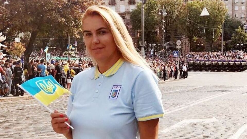 Клочкова живет с семьей и сыном в оккупированном Крыму, она молчит о войне, которую Россия развязала против Украины