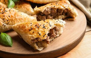 Пиріжки мають соковиту начинку