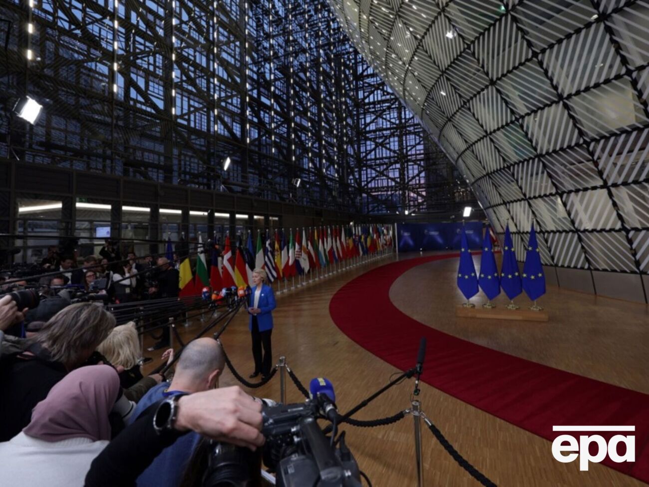 Європейські посадовці продовжили засідання після перерви