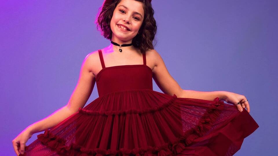 Представительница Франции Лу Делез спела на "Детском Евровидении 2025" песню Ce Monde