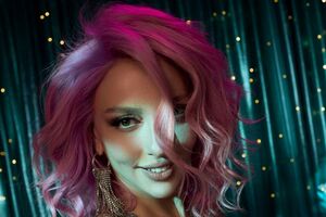 Полякова почала виступати 2000 року