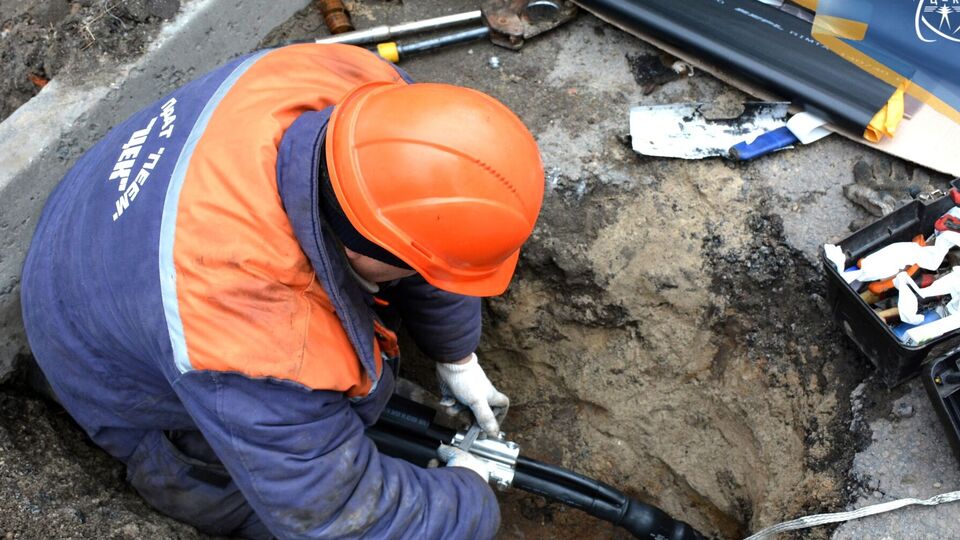 Расположение домов на линиях с критической инфраструктурой не предоставляет жителям каких-либо привилегий, отметили энергетики